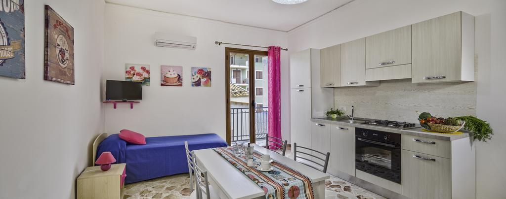Arricàmpati Family Apartment&Rooms Carini Extérieur photo
